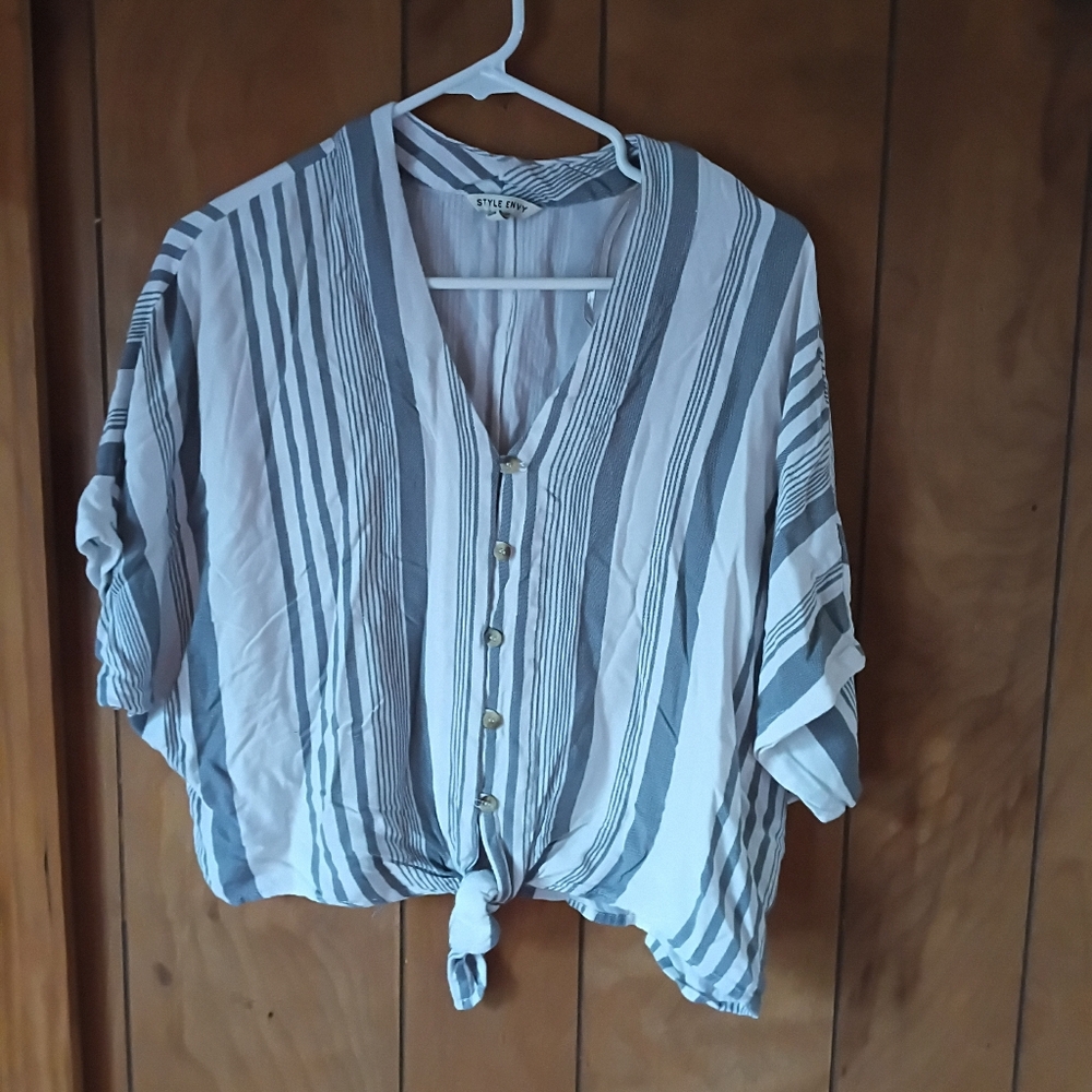 Style Envy Gray & White Striped Tie Front Blouse Size M